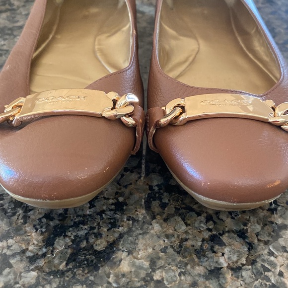 COACH FLATS - Picture 5 of 7